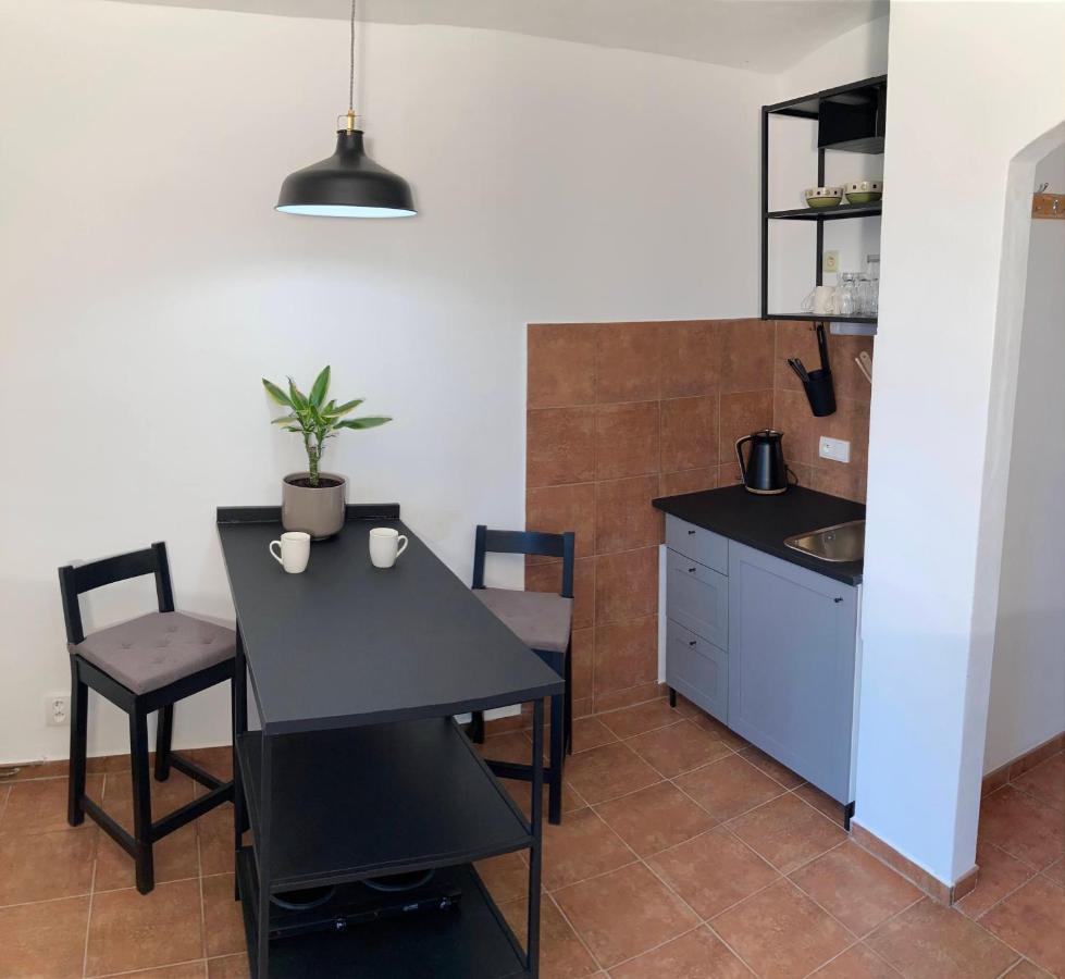 Apartmany U Reky Nezarky Lasenice ภายนอก รูปภาพ